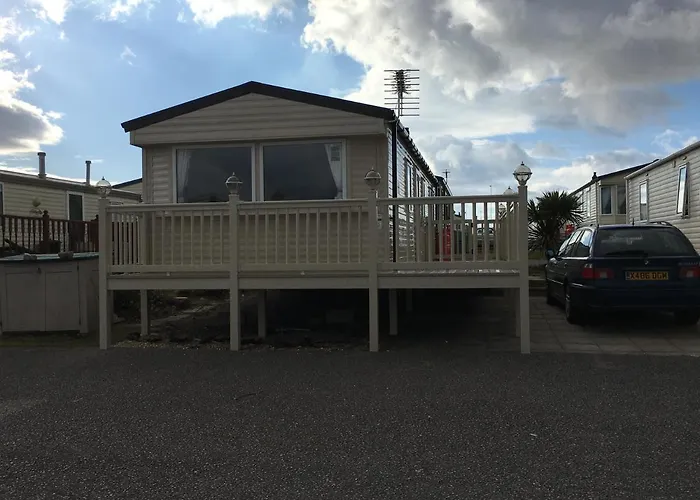 Caravan By The Sea Trecco Bay
